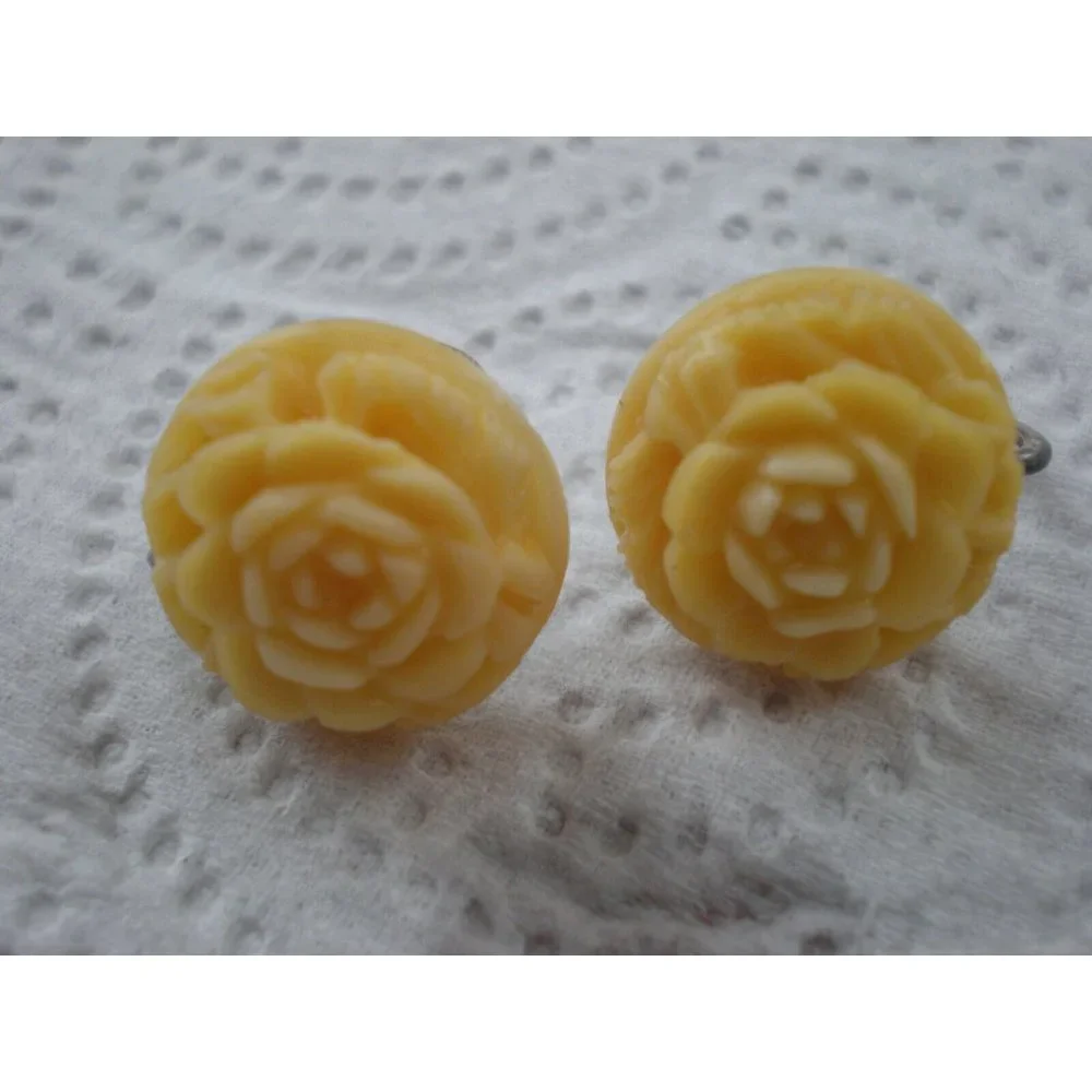 Vintage Sterling Silver Carved Rose Flower Screw On Earrings